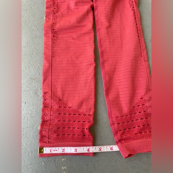 Gymshark Vibrant Red Leggings - Picture 7 of 11